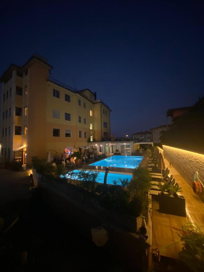 Green Park Hotel Peschiera del Garda Dış mekan fotoğraf